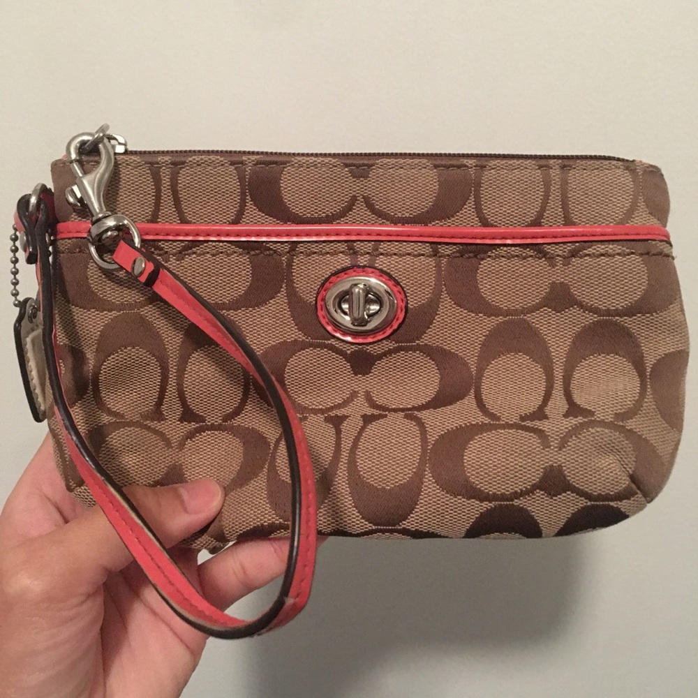 Coach MEDIUM WRISTLET (COACH F49175)
